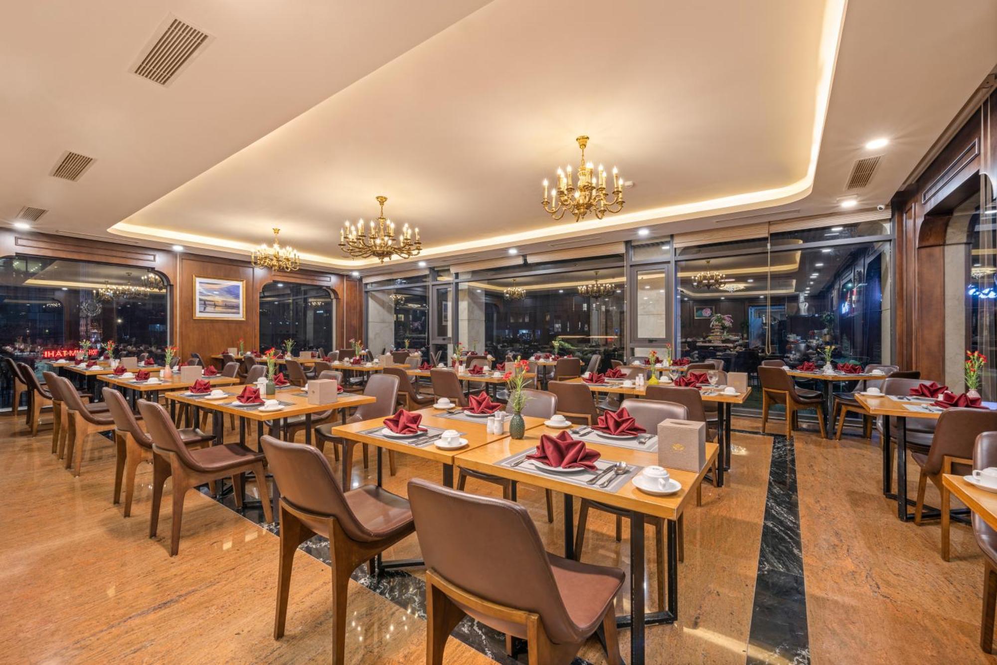 Golden Lotus - Rooftop Bar Sea View Đà Nẵng